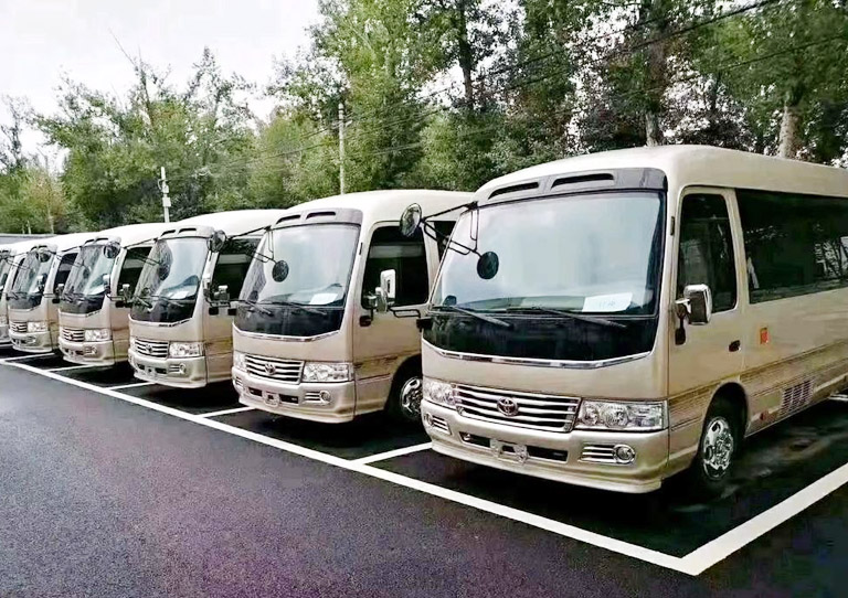 15座小巴